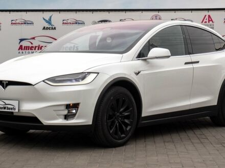 Білий Тесла Модель Х, об'ємом двигуна 0 л та пробігом 59 тис. км за 49000 $, фото 1 на Automoto.ua