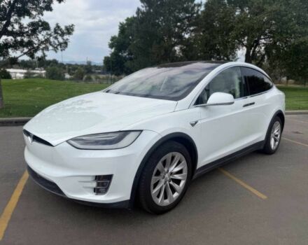 Білий Тесла Модель Х, об'ємом двигуна 0 л та пробігом 50 тис. км за 14150 $, фото 1 на Automoto.ua