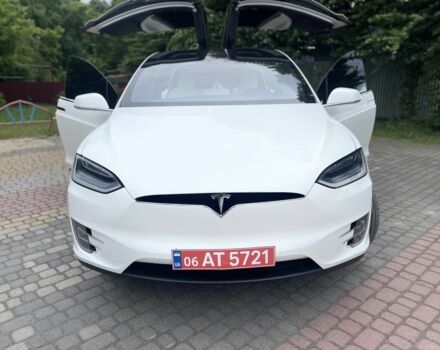 Білий Тесла Модель Х, об'ємом двигуна 0 л та пробігом 120 тис. км за 26900 $, фото 1 на Automoto.ua