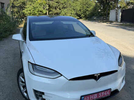 Білий Тесла Модель Х, об'ємом двигуна 0 л та пробігом 231 тис. км за 18500 $, фото 1 на Automoto.ua
