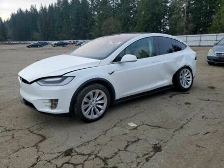 Белый Тесла Модель Х, объемом двигателя 0 л и пробегом 90 тыс. км за 5600 $, фото 1 на Automoto.ua