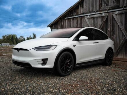 Тесла Модель Х 2017 в Чернигове на Automoto.ua Белый Тесла Модель Х, объемом двигателя 0 л и пробегом 99 тыс. км за 8500 $, фото 1 на Automoto.ua
