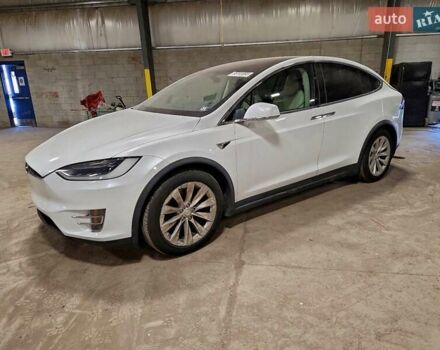 Білий Тесла Модель Х, об'ємом двигуна 0 л та пробігом 101 тис. км за 6900 $, фото 1 на Automoto.ua