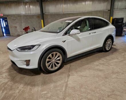 Білий Тесла Модель Х, об'ємом двигуна 0 л та пробігом 101 тис. км за 7500 $, фото 1 на Automoto.ua