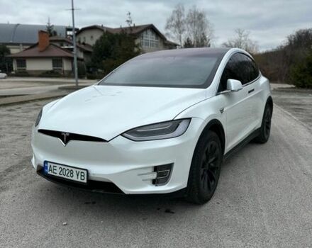 Білий Тесла Модель Х, об'ємом двигуна 0 л та пробігом 111 тис. км за 23000 $, фото 1 на Automoto.ua