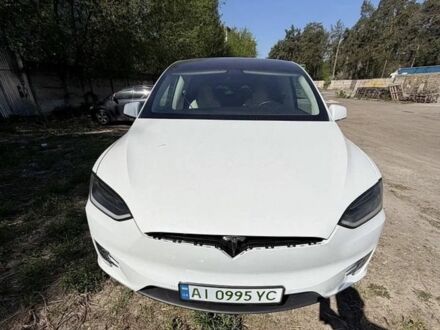 Белый Тесла Модель Х, объемом двигателя 0 л и пробегом 153 тыс. км за 24500 $, фото 1 на Automoto.ua