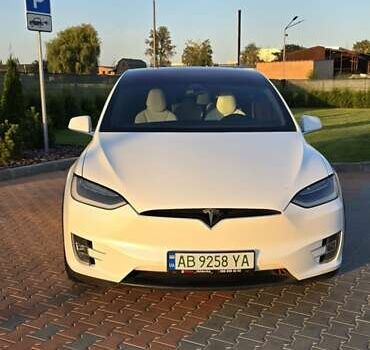 Белый Тесла Модель Х, объемом двигателя 0 л и пробегом 147 тыс. км за 22500 $, фото 1 на Automoto.ua