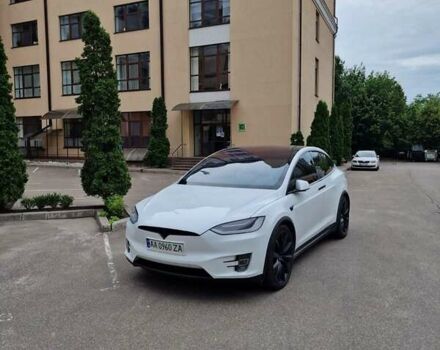 Белый Тесла Модель Х, объемом двигателя 0 л и пробегом 110 тыс. км за 25500 $, фото 1 на Automoto.ua