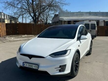 Белый Тесла Модель Х, объемом двигателя 0 л и пробегом 72 тыс. км за 25500 $, фото 1 на Automoto.ua