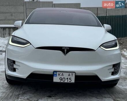 Белый Тесла Модель Х, объемом двигателя 0 л и пробегом 73 тыс. км за 25555 $, фото 1 на Automoto.ua