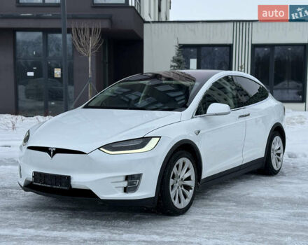 Білий Тесла Модель Х, об'ємом двигуна 0 л та пробігом 142 тис. км за 20900 $, фото 1 на Automoto.ua