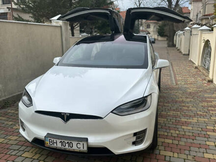 Тесла Модель Х 2018 в Одессе на Automoto.ua Белый Тесла Модель Х, объемом двигателя 0 л и пробегом 64 тыс. км за 27000 $, фото 1 на Automoto.ua