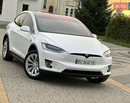 Белый Тесла Модель Х, объемом двигателя 0 л и пробегом 71 тыс. км за 22200 $, фото 1 на Automoto.ua