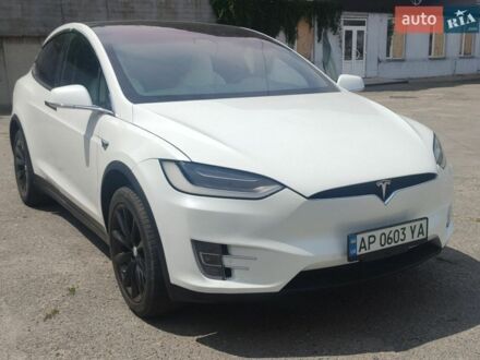 Белый Тесла Модель Х, объемом двигателя 0 л и пробегом 104 тыс. км за 24500 $, фото 1 на Automoto.ua