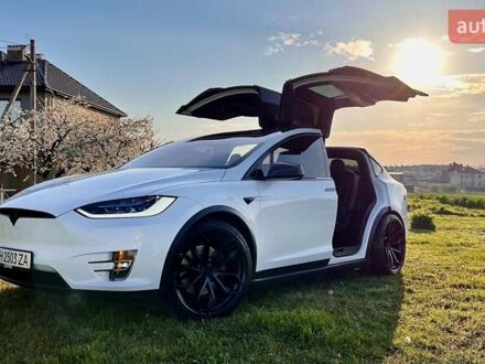 Тесла Модель Х 2018 в Одессе на Automoto.ua Белый Тесла Модель Х, объемом двигателя 0 л и пробегом 79 тыс. км за 35000 $, фото 1 на Automoto.ua