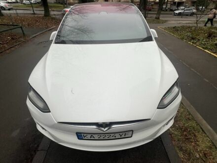 Білий Тесла Модель Х, об'ємом двигуна 0 л та пробігом 300 тис. км за 27800 $, фото 1 на Automoto.ua