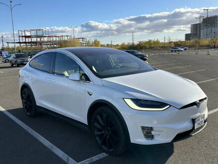 Тесла Модель Х 2019 у Києві на Automoto.ua Білий Тесла Модель Х, об'ємом двигуна 0 л та пробігом 106 тис. км за 29900 $, фото 1 на Automoto.ua
