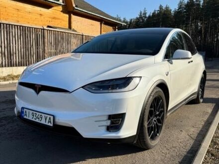 Белый Тесла Модель Х, объемом двигателя 0 л и пробегом 148 тыс. км за 24800 $, фото 1 на Automoto.ua
