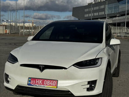 Білий Тесла Модель Х, об'ємом двигуна 0 л та пробігом 130 тис. км за 28300 $, фото 1 на Automoto.ua