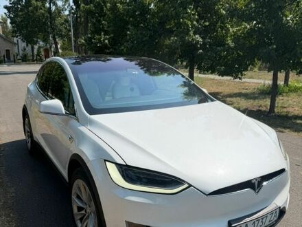 Белый Тесла Модель Х, объемом двигателя 0 л и пробегом 107 тыс. км за 26300 $, фото 1 на Automoto.ua