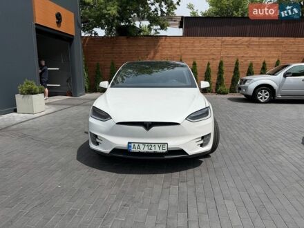 Білий Тесла Модель Х, об'ємом двигуна 0 л та пробігом 122 тис. км за 27700 $, фото 1 на Automoto.ua