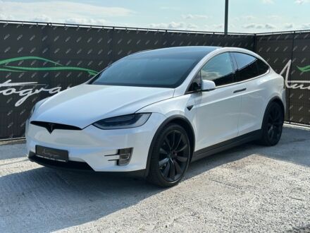 Белый Тесла Модель Х, объемом двигателя 0 л и пробегом 123 тыс. км за 26900 $, фото 1 на Automoto.ua