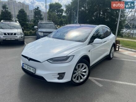 Білий Тесла Модель Х, об'ємом двигуна 0 л та пробігом 110 тис. км за 41000 $, фото 1 на Automoto.ua
