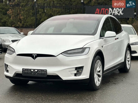 Тесла Модель Х 2020 в Киеве на Automoto.ua Белый Тесла Модель Х, объемом двигателя 0 л и пробегом 68 тыс. км за 30000 $, фото 1 на Automoto.ua