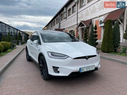 Білий Тесла Модель Х, об'ємом двигуна 0 л та пробігом 37 тис. км за 33000 $, фото 1 на Automoto.ua