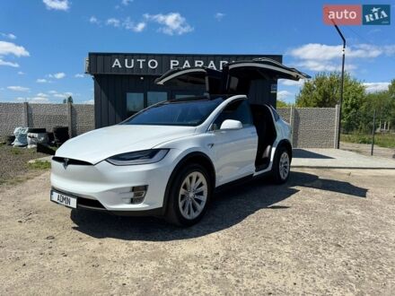 Білий Тесла Модель Х, об'ємом двигуна 0 л та пробігом 143 тис. км за 36999 $, фото 1 на Automoto.ua