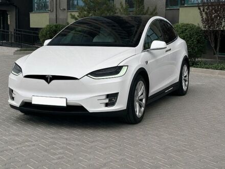 Білий Тесла Модель Х, об'ємом двигуна 0 л та пробігом 95 тис. км за 28000 $, фото 1 на Automoto.ua