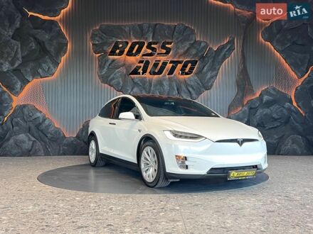 Белый Тесла Модель Х, объемом двигателя 0 л и пробегом 180 тыс. км за 28999 $, фото 1 на Automoto.ua