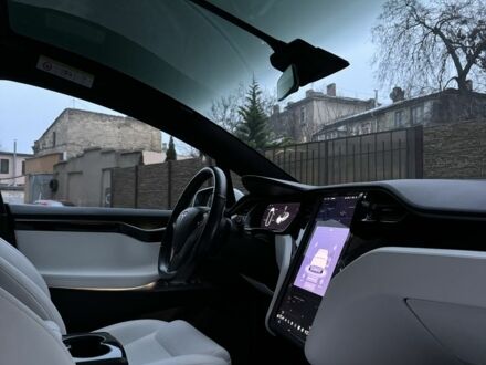 Тесла Модель Х 2020 у Одесі на Automoto.ua Білий Тесла Модель Х, об'ємом двигуна 0 л та пробігом 197 тис. км за 27000 $, фото 1 на Automoto.ua