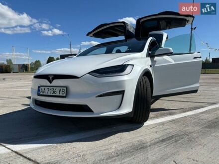 Белый Тесла Модель Х, объемом двигателя 0 л и пробегом 33 тыс. км за 55900 $, фото 1 на Automoto.ua