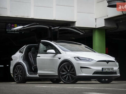 Белый Тесла Модель Х, объемом двигателя 0 л и пробегом 33 тыс. км за 42000 $, фото 1 на Automoto.ua