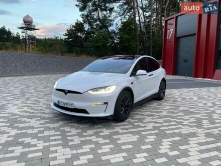 Белый Тесла Модель Х, объемом двигателя 0 л и пробегом 74 тыс. км за 42000 $, фото 1 на Automoto.ua