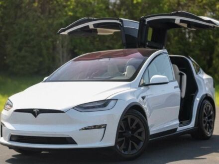 Тесла Модель Х 2023 в Киеве на Automoto.ua Белый Тесла Модель Х, объемом двигателя 0 л и пробегом 25 тыс. км за 23000 $, фото 1 на Automoto.ua