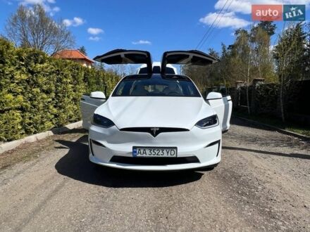 Белый Тесла Модель Х, объемом двигателя 0 л и пробегом 8 тыс. км за 50500 $, фото 1 на Automoto.ua