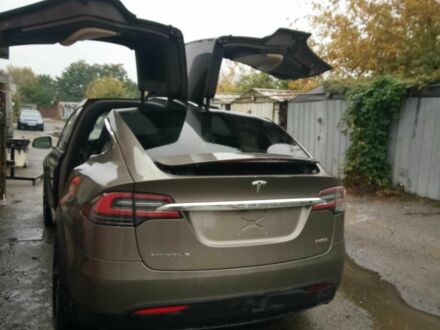 Бежевий Тесла Модель Х, об'ємом двигуна 0 л та пробігом 175 тис. км за 19360 $, фото 1 на Automoto.ua