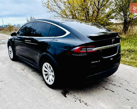 Черный Тесла Модель Х, объемом двигателя 0 л и пробегом 95 тыс. км за 16500 $, фото 4 на Automoto.ua