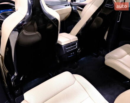 Чорний Тесла Модель Х, об'ємом двигуна 0 л та пробігом 132 тис. км за 19900 $, фото 34 на Automoto.ua