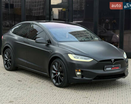 Черный Тесла Модель Х, объемом двигателя 0 л и пробегом 170 тыс. км за 19999 $, фото 1 на Automoto.ua