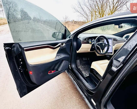 Черный Тесла Модель Х, объемом двигателя 0 л и пробегом 95 тыс. км за 16500 $, фото 9 на Automoto.ua