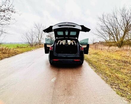 Черный Тесла Модель Х, объемом двигателя 0 л и пробегом 97 тыс. км за 16000 $, фото 10 на Automoto.ua