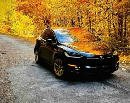 Черный Тесла Модель Х, объемом двигателя 0 л и пробегом 97 тыс. км за 16000 $, фото 1 на Automoto.ua