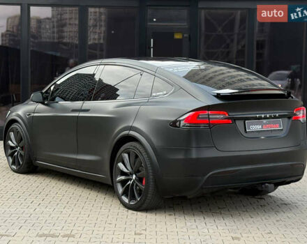 Черный Тесла Модель Х, объемом двигателя 0 л и пробегом 170 тыс. км за 19999 $, фото 3 на Automoto.ua