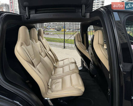 Черный Тесла Модель Х, объемом двигателя 0 л и пробегом 170 тыс. км за 19999 $, фото 6 на Automoto.ua