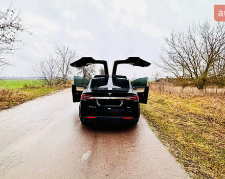 Черный Тесла Модель Х, объемом двигателя 0 л и пробегом 95 тыс. км за 16500 $, фото 10 на Automoto.ua