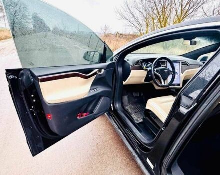 Черный Тесла Модель Х, объемом двигателя 0 л и пробегом 97 тыс. км за 16000 $, фото 11 на Automoto.ua