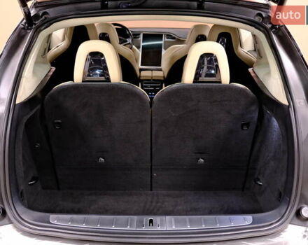 Чорний Тесла Модель Х, об'ємом двигуна 0 л та пробігом 132 тис. км за 19900 $, фото 49 на Automoto.ua